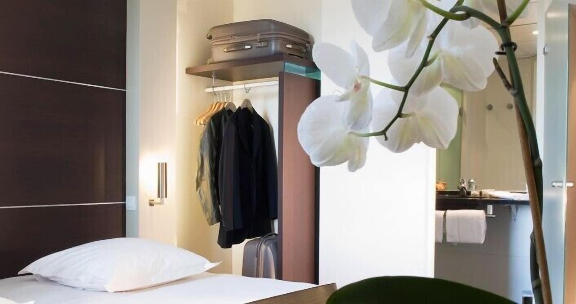 Escale Oceania Rennes Cap Malo Otel La Meziere Dış mekan fotoğraf