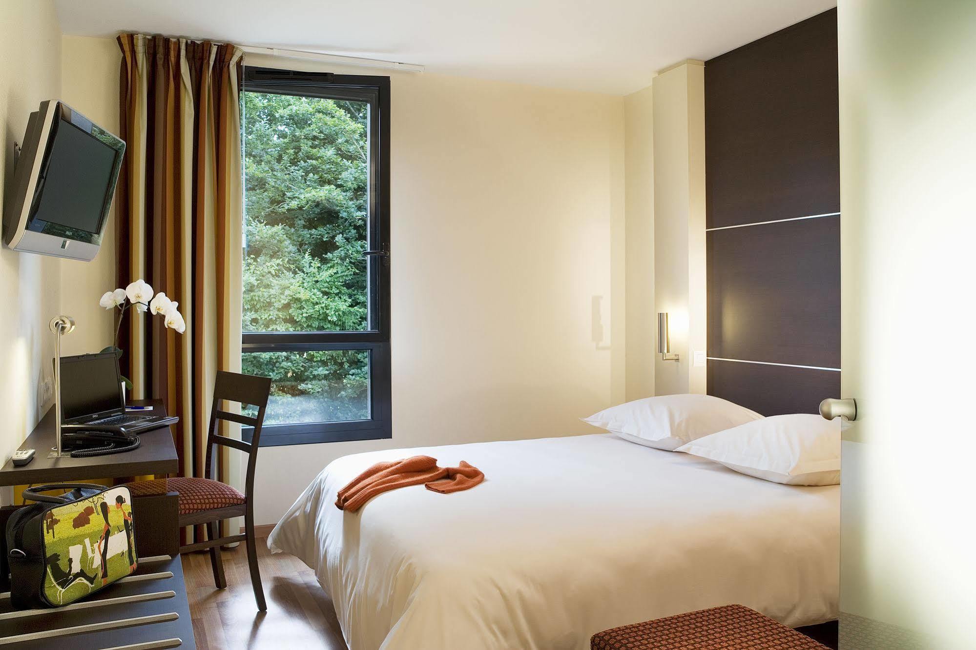 Escale Oceania Rennes Cap Malo Otel La Meziere Dış mekan fotoğraf