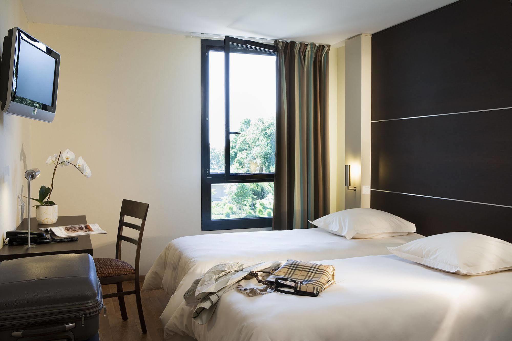 Escale Oceania Rennes Cap Malo Otel La Meziere Dış mekan fotoğraf